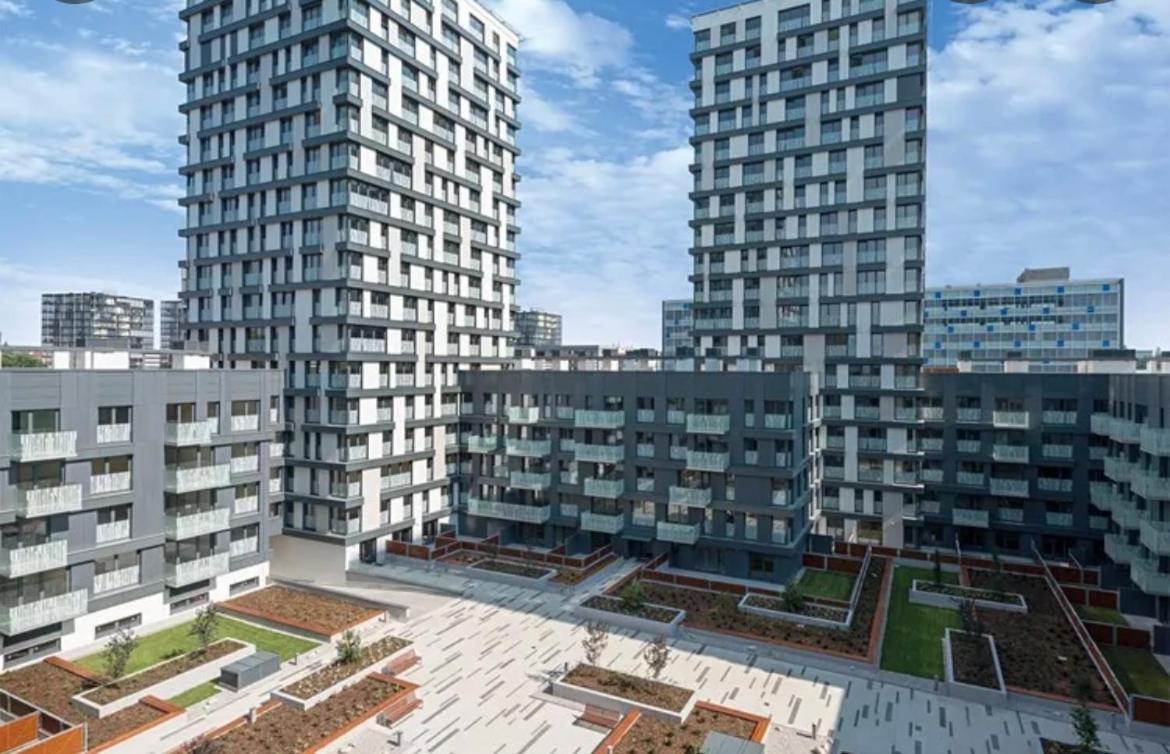 Residence Garden Tower - Parking Прага Экстерьер фото