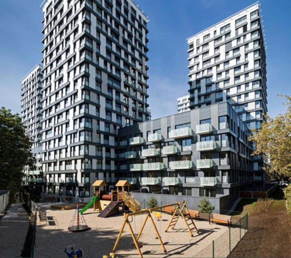Residence Garden Tower - Parking Прага Экстерьер фото