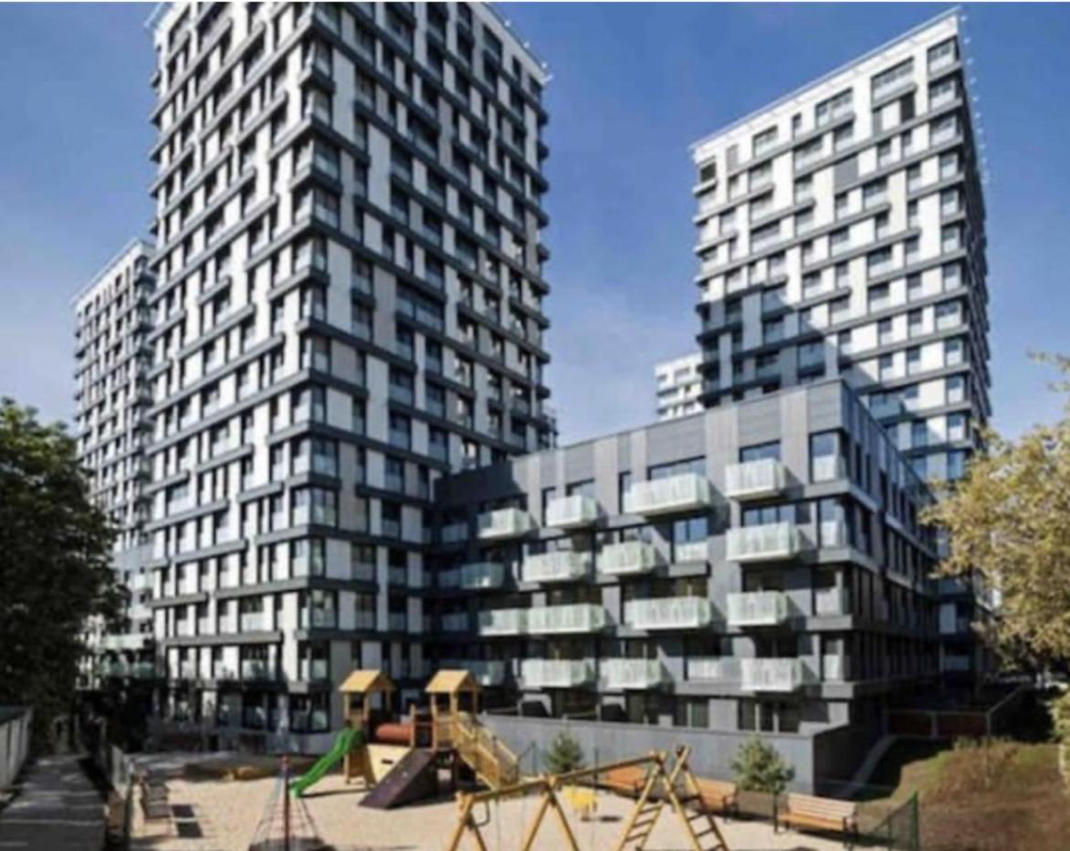 Residence Garden Tower - Parking Прага Экстерьер фото